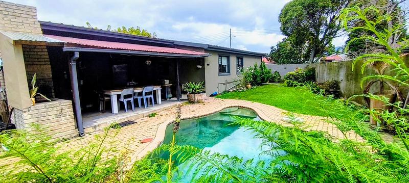 5 Bedroom Property for Sale in George East Western Cape